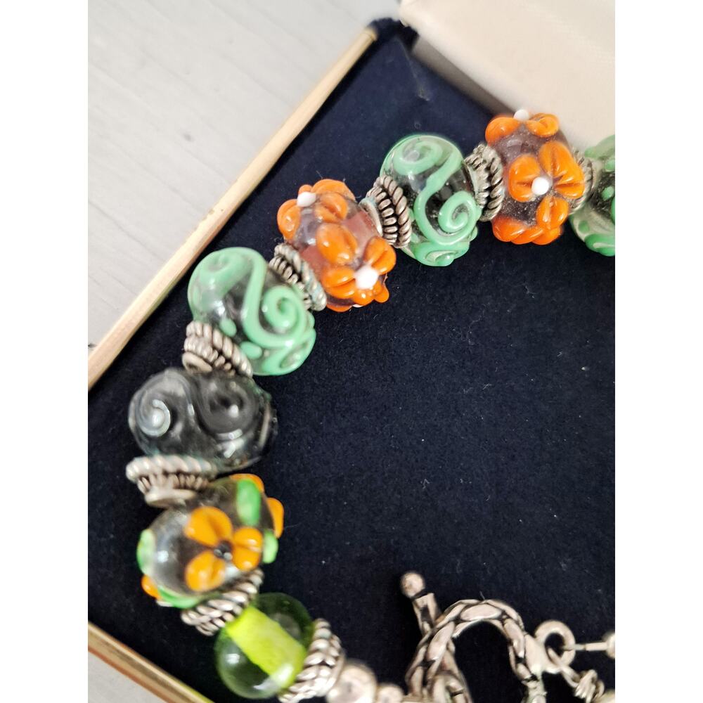 Vintage Artisan Green and Orange Lampwork glass Bead Toggle Clasp Bracelet - Picture 2 of 4